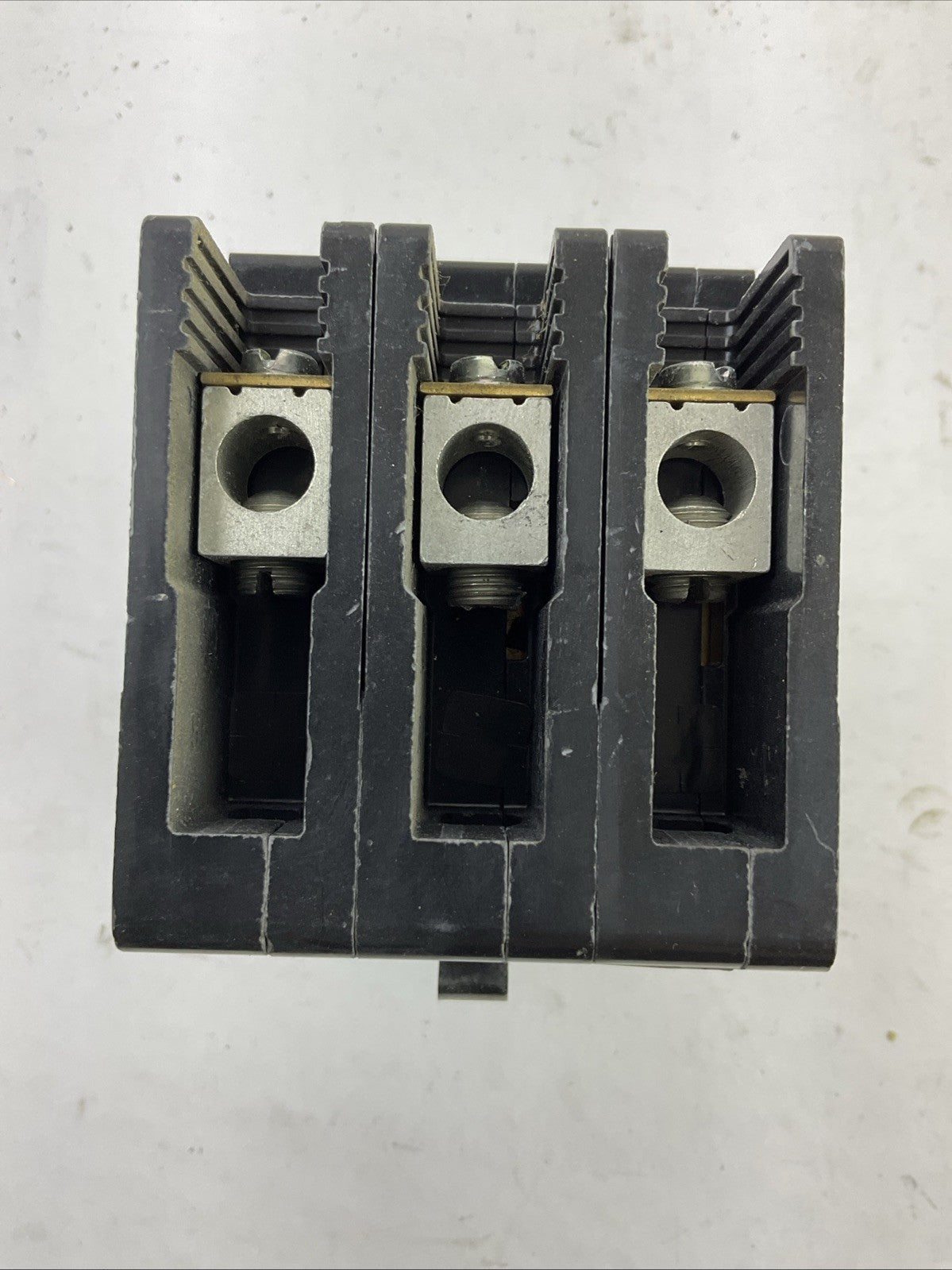 SQUARE D EDB34070 70AMP 3POLE 240VAC 480Y/277VAC 3POLE CIRCUIT BREAKER