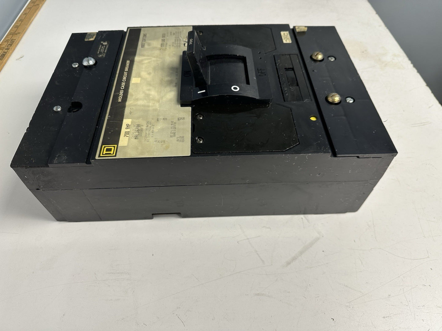 SQUARE D MAL36700 SERIES 2 700 AMP 3P 600 VAC MOLDED CASE CIRCUIT BREAKER