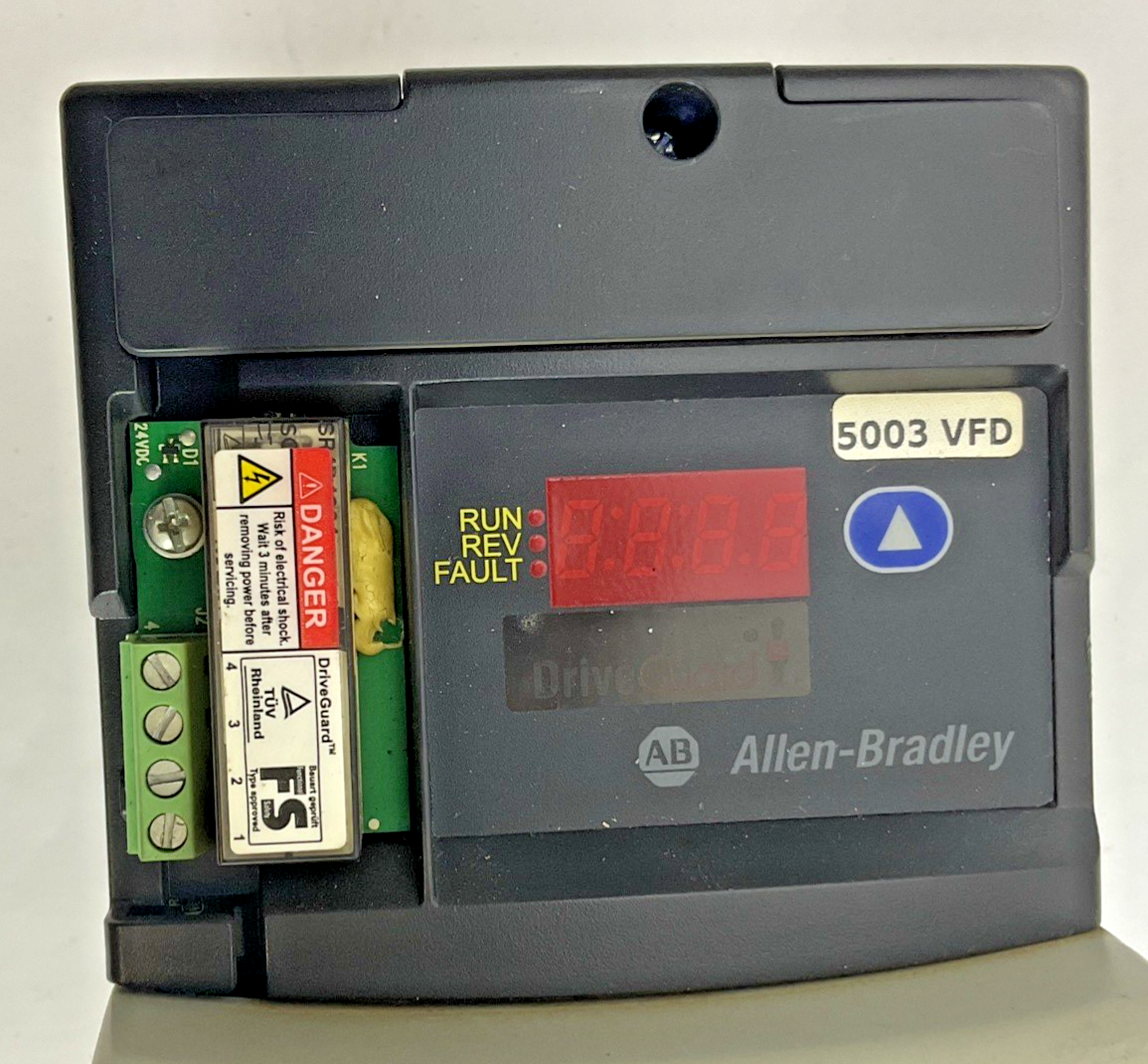 ALLEN BRADLEY 22D-D1P4N104 AC DRIVE SER.A 0.4KW/0.5HP 480V 1.8A