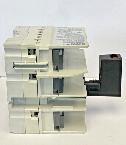 BUSSMANN - CFD 30J3 - FUSIBLE DISCONNECT SWITCH - 30A, 600V, 3 POLE