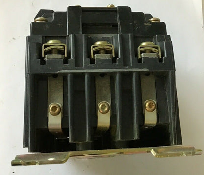 ALLEN BRADLEY 500F-B0D930 SER.B SIZE 1 CONTACTOR 600VAC 27AMP 10HP 120V COIL