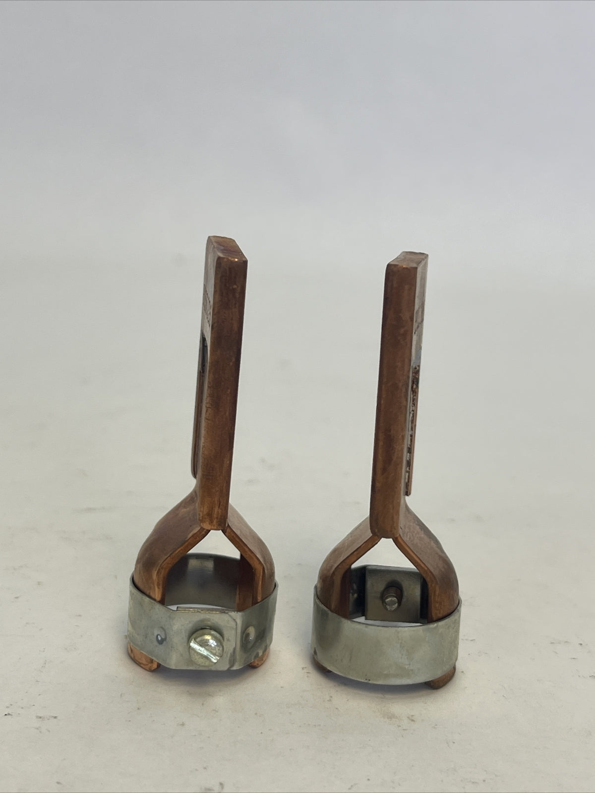 BUSS 226 1 PAIR FUSE REDUCER MAKE 35AMP TO 60AMP 250V FUSETRON OR ORDINARY FUSES