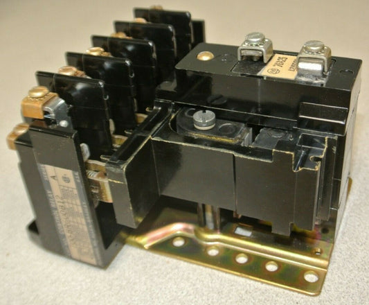 ALLEN-BRADLEY 700-BR600B12 / AC CONTROL RELAY / 12V, 50Hz / 6 N.O. / NEW SURPLUS