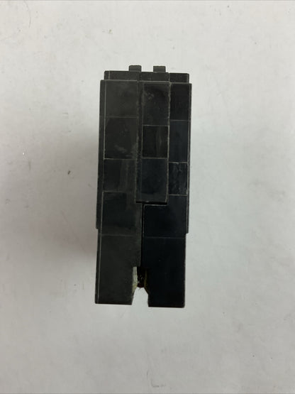 SQUARE D HOMT1515 MINITURE CIRCUIT BREAKER 15/15AMP 120/240VAC (LOT OF 3)