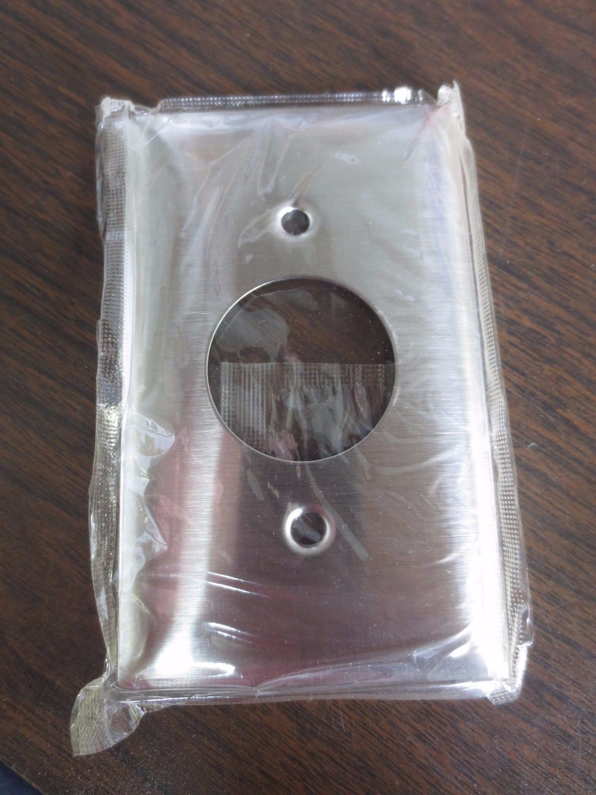 HUBBELL S7 WALL PLATE STAINLESS STEEL - ONE GANG - NEW SURPLUS - BOX of 10