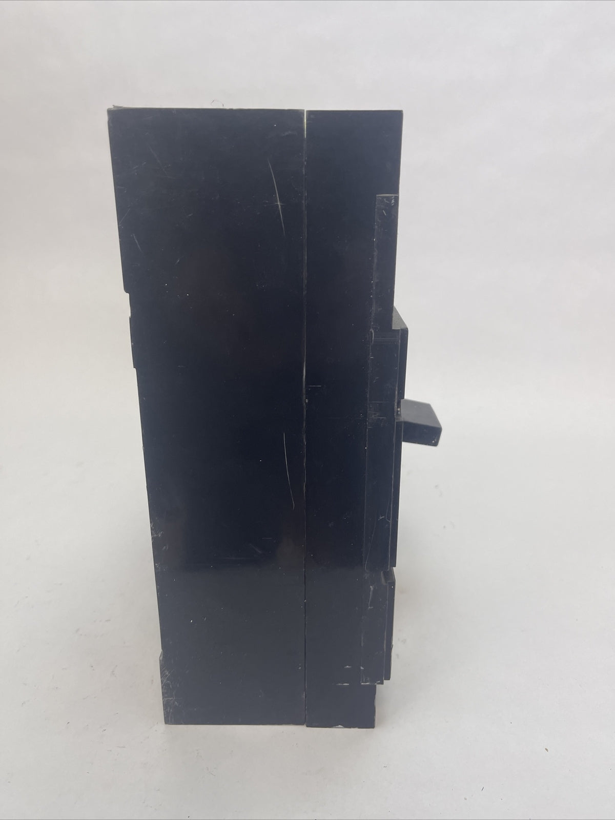 GE TJK63600 MOLDED CASE SWITCH CIRCUIT BREAKER 600A 600VAC 3P MOD 5 192A7029P748