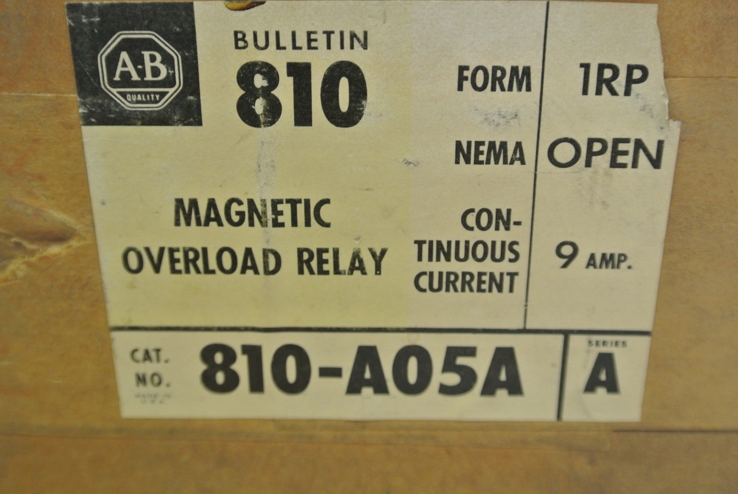 ALLEN-BRADLEY 810-A05A Ser. A MAGNETIC OVERLOAD RELAY 600V 9A AC/DC NEW SURPLUS
