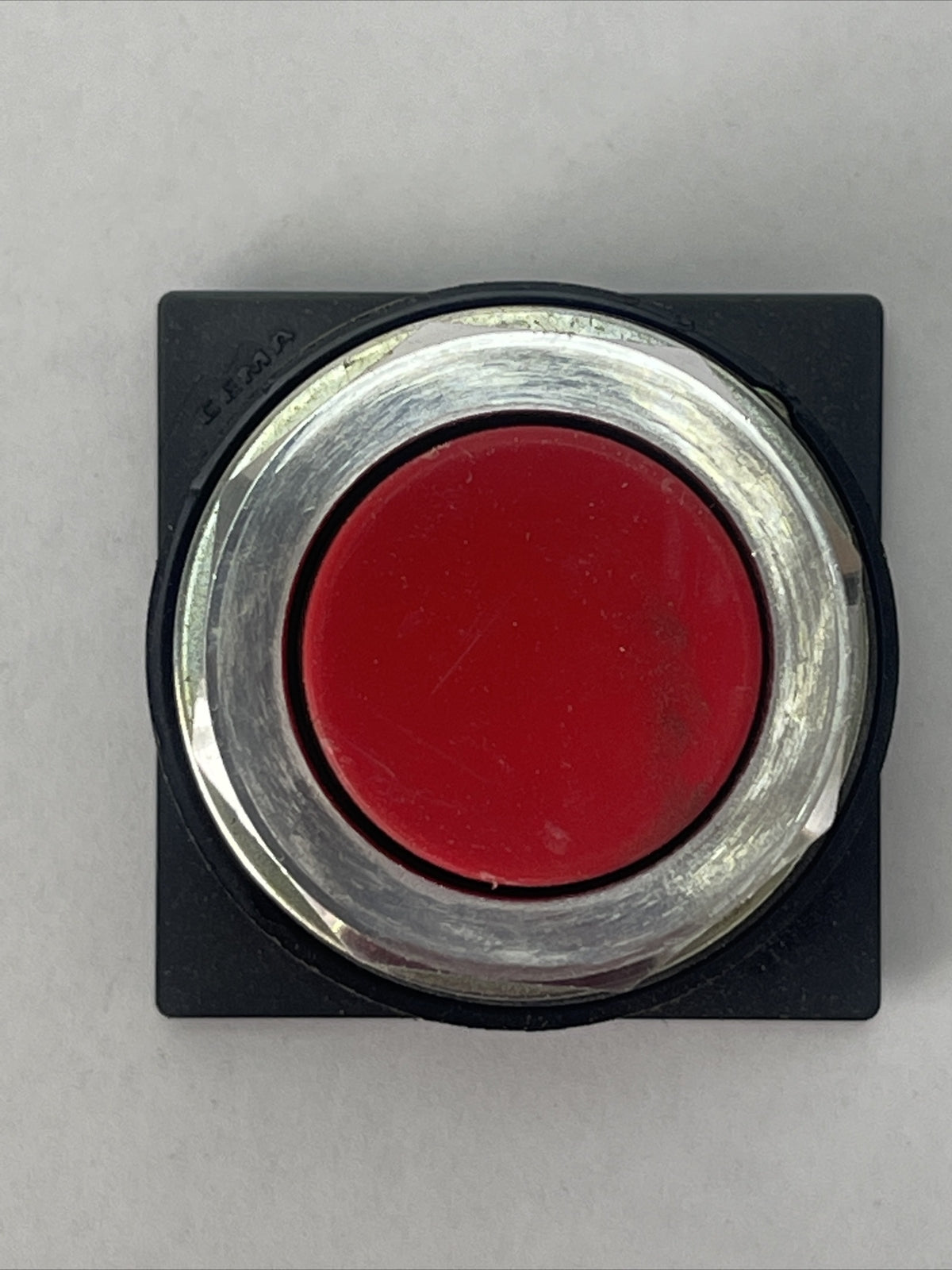 SYLVANIA CLARK 100T-PB1R RED PUSH BUTTON 600VAC