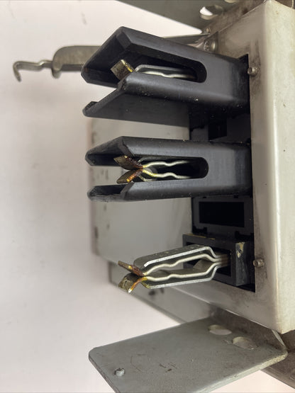 GE FVK361WR BUSWAY FLEX-A-PLUG STYLE 4 30AMP 600V 3PH 3W 20HP PLUG-IN DEVICE