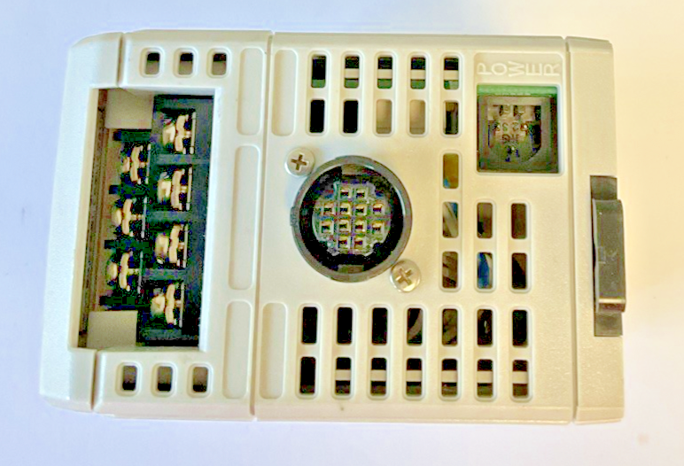 KEYENCE SJ-M201 CONTROLLER 24VDC 450MA