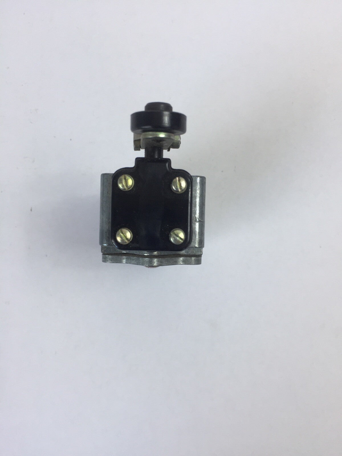 GE CR9440K1J5 LIMIT SWITCH 240V