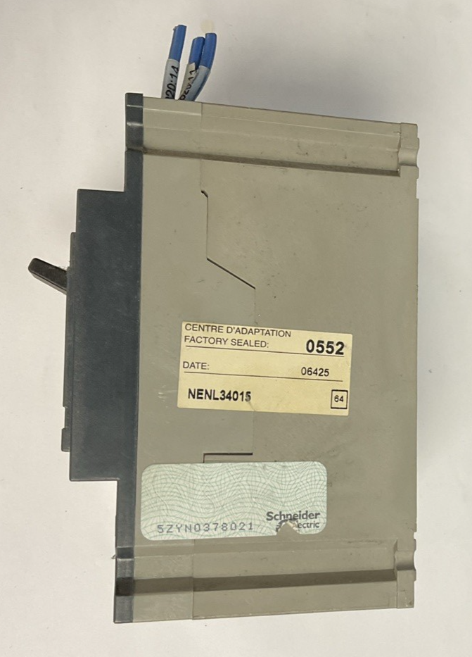 MERLIN GERIN NSE100N NENL34015 CIRCUIT BREAKER 15A 480V *SHUNT WIRE LENGTH VARY*