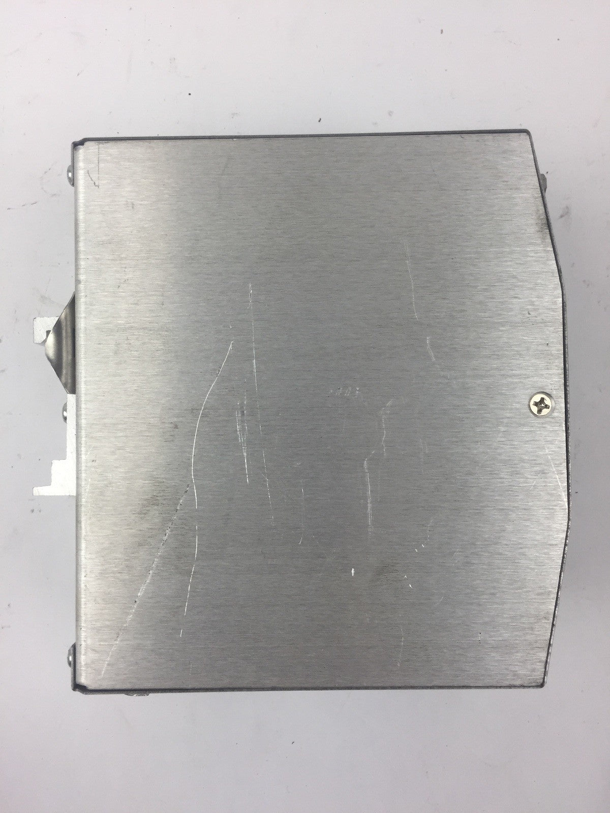 SOLA SDN 5-24-100P POWER SUPPLY 115/230VAC 2.2/1.0A 50/60HZ 24VDC/5A 24-28V