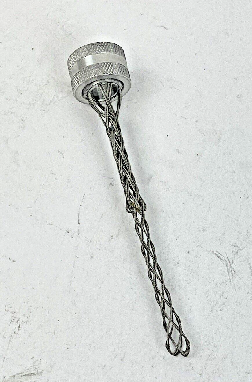APPLETON - CGSR2 - STRAIN RELIEF CONNECTOR - 3/8 INCH, 1/2 INCH HUB SIZE CG-SR2