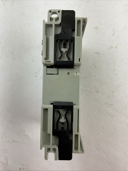 ALLEN BRADLEY 1769-OW8I SER B DIR/VER 95320768/03 F/W REV 3.1 8PT ISOLATED FORM