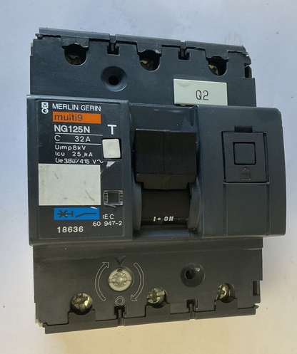 MERLIN GERIN NG125N CIRCUIT BREAKER 32A 690V CAT.A