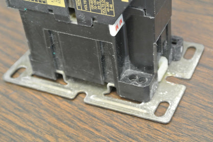 ALLEN-BRADLEY 700-F400A1 Ser. B CONTACTOR