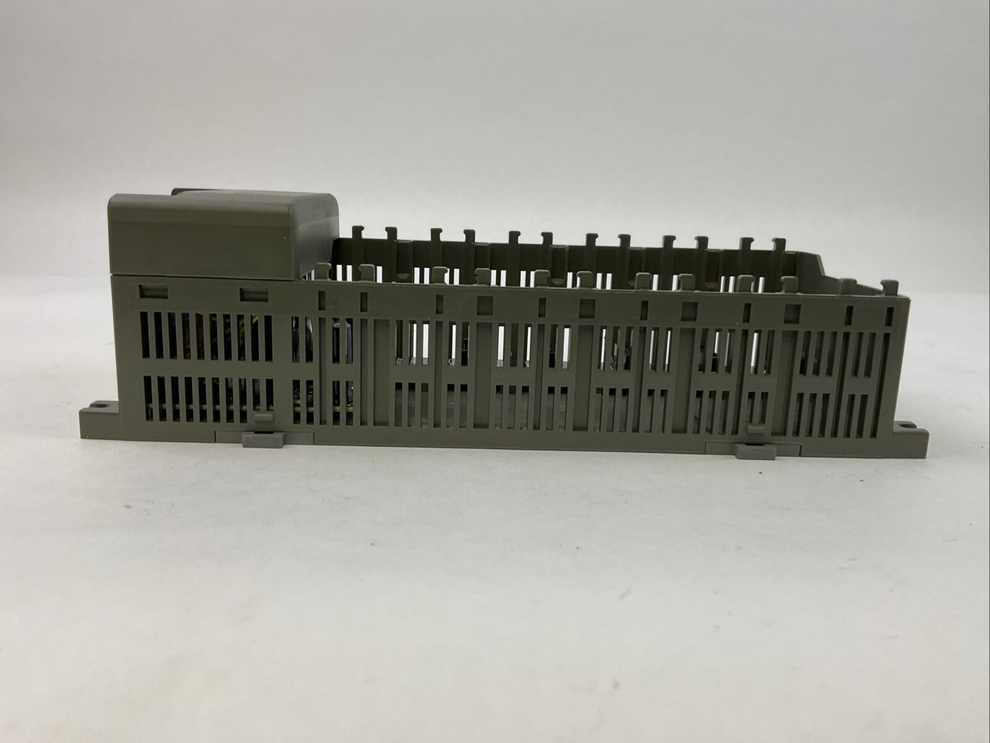 KOYO Z-05B KOSTAC PROGRAMMABLE CONTROLLER 85-264VAC OUTPUT 24VDC 6-SLOT RACK