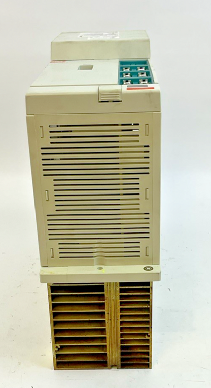 MITSUBISHI MDS-CH-V1-70 SERVO DRIVE UNIT 7KW 648V H/W VER.P 15A 240HZ