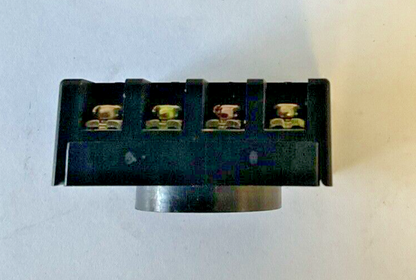 OMRON P3G-08RELAY SOCKET BASE 6A250VAC ***LOTOF7***