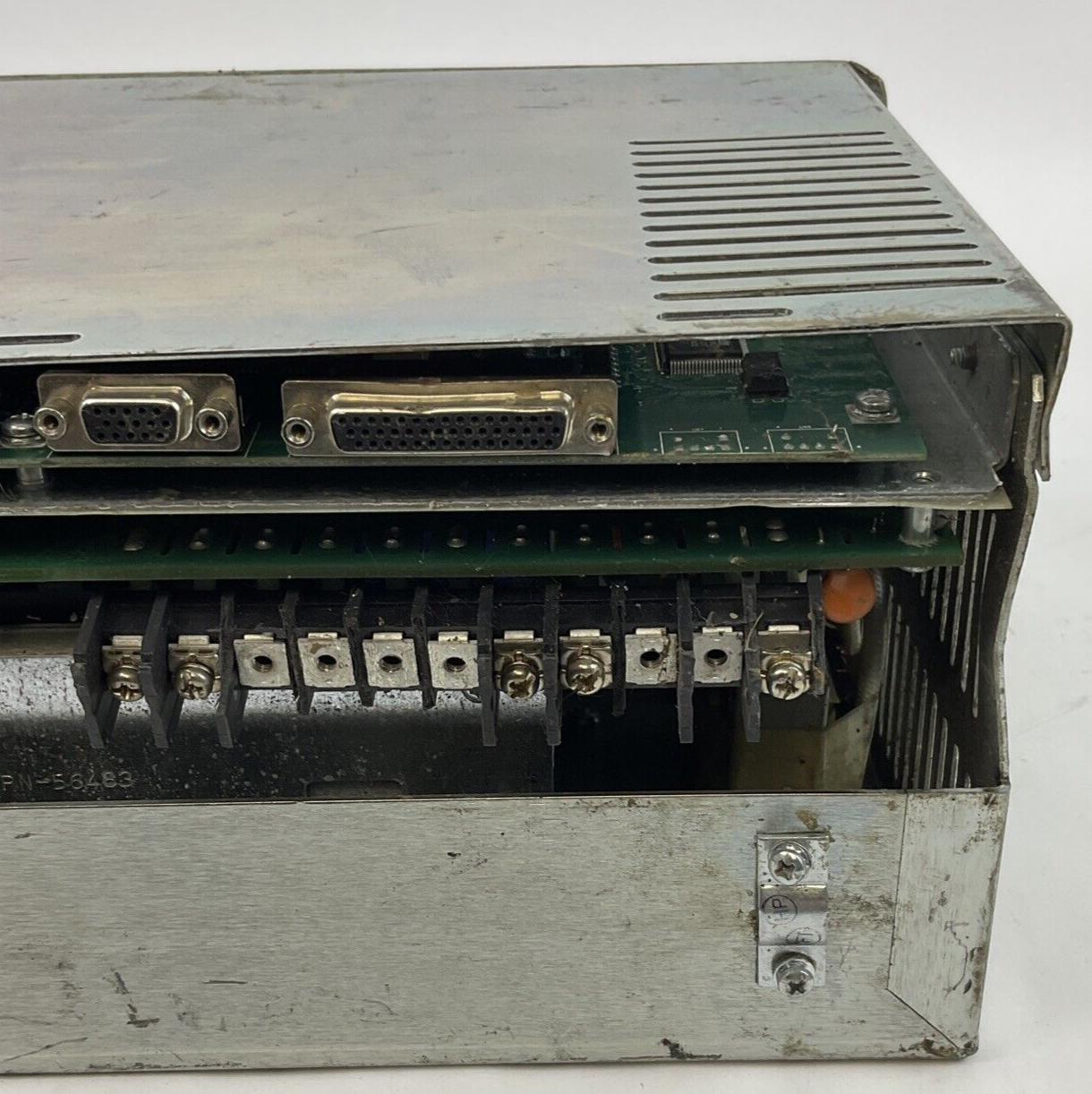 ALLEN BRADELY 2098-DSD-HV150-SE SERVO DRIVE SER.B  3PH FIRM. V1.53 ***PARTS***