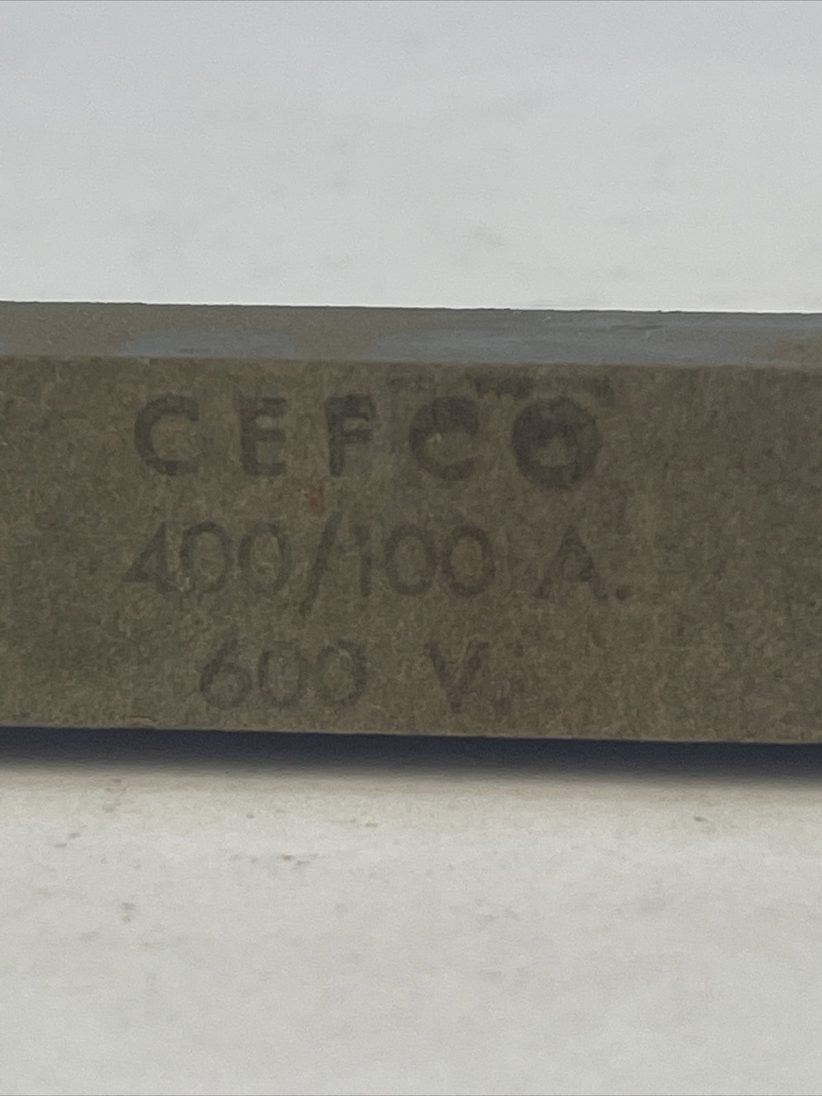 CEFCO 400/100A 600V FUSE REDUCER