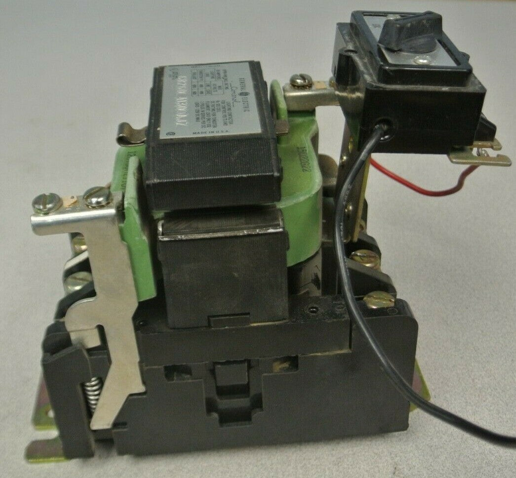 GENERAL ELECTRIC CR260L41300AJZ LIGHTING CONTACTOR / 110-120V COIL