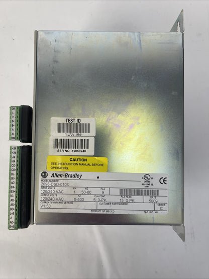 ALLEN BRADLEY 2098-DSD-010X AC DRIVE 120/240VAC SER C FIRMWARE VERSION V1.53 W/