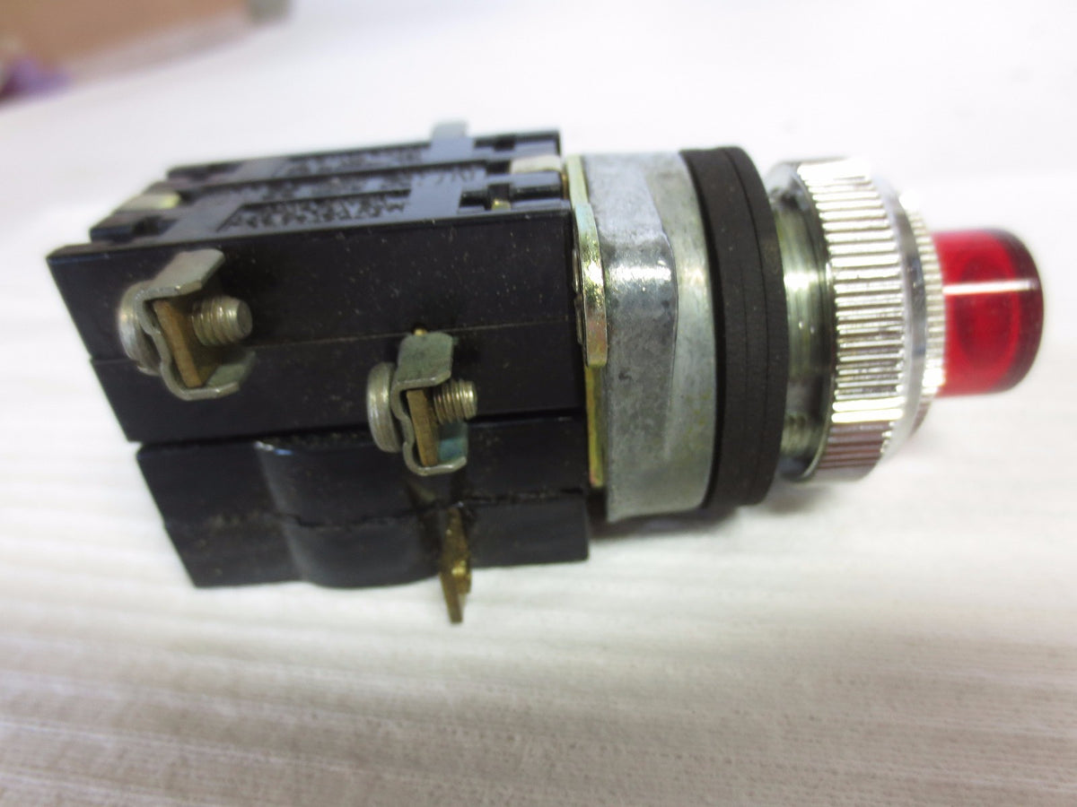 GENERAL ELECTRIC CR2940UW221B4 ILLUMINATED PUSHBUTTON, RED - NEW SURPLUS