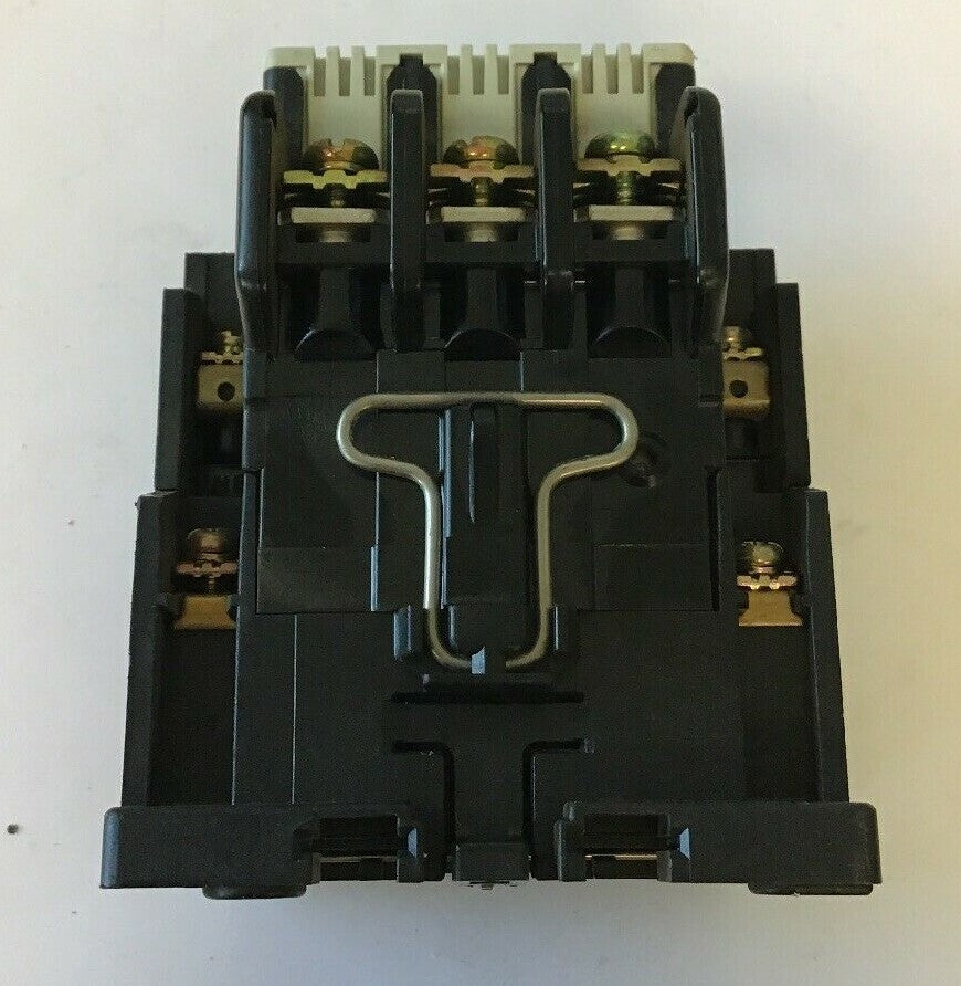 FUJI ELECTRIC SC-2N/4NC1Q0 MAGNETIC CONTACTOR 35A, 220-240V