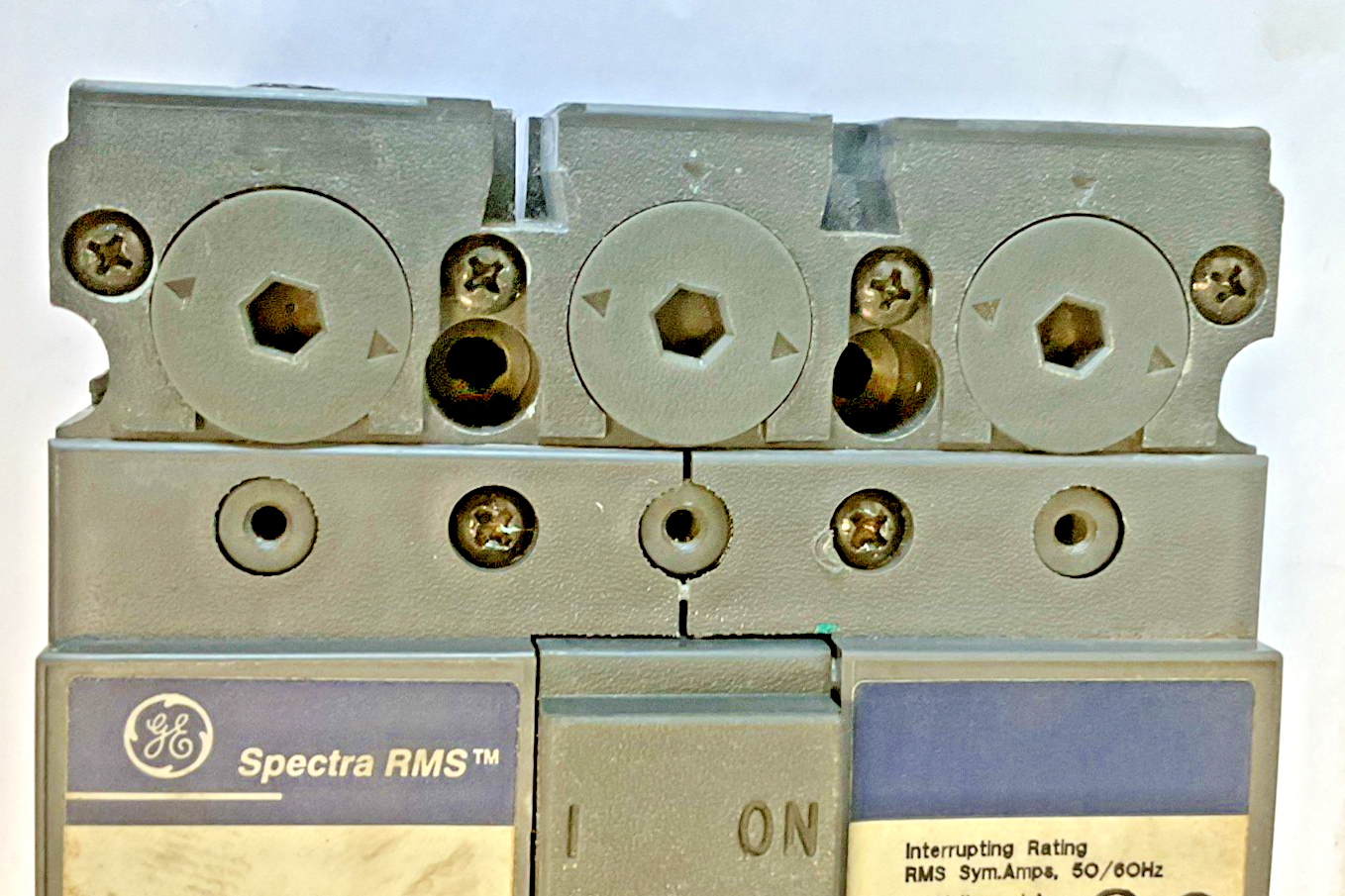 GE SEHA36AT0030 CIRCUIT BREAKER 600VAC 3POLE 30A