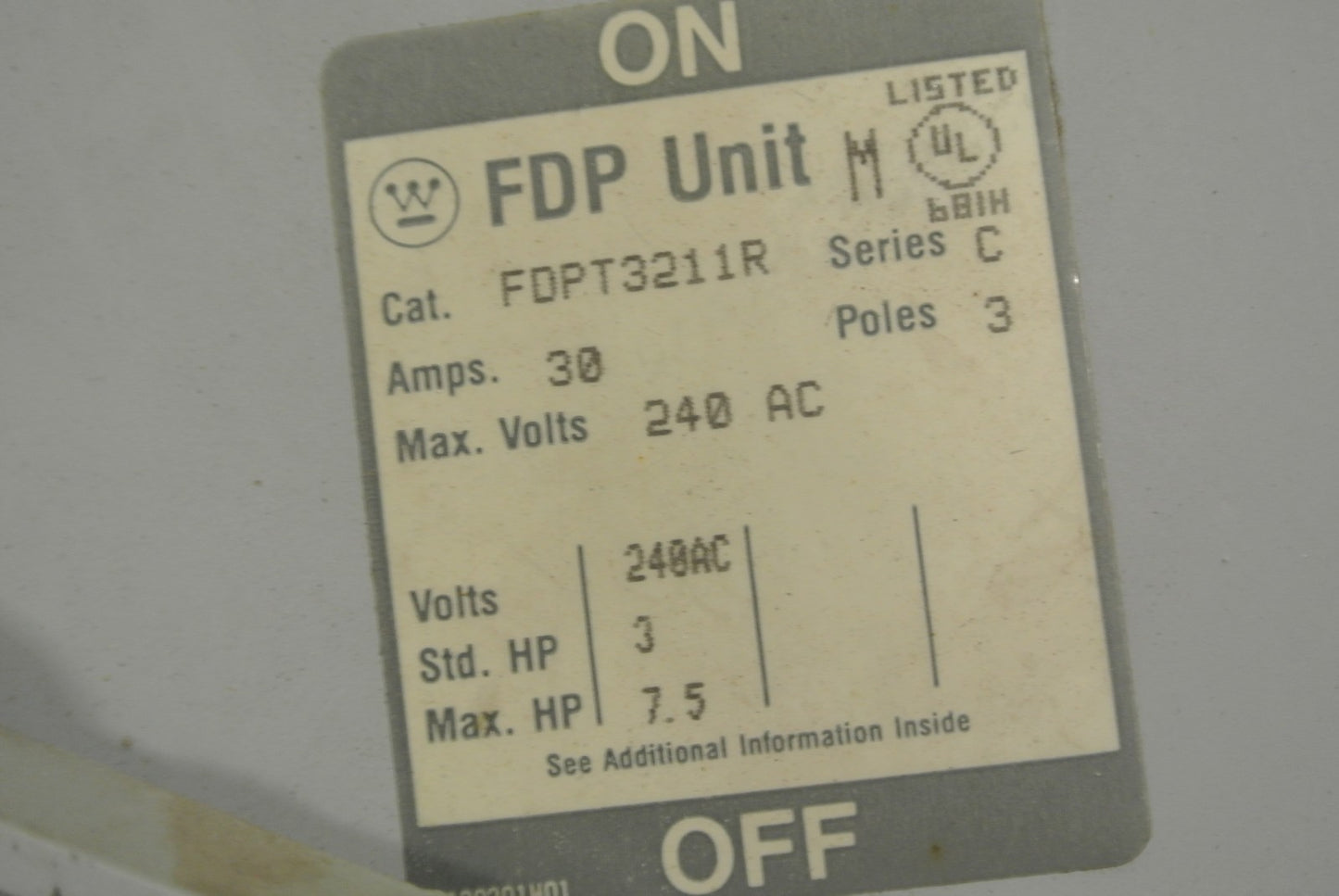 WESTINGHOUSE FDPT3211R - TWIN FUSIBLE PANELBOARD SWITCH 240VAC, 30A, 3-POLE EACH