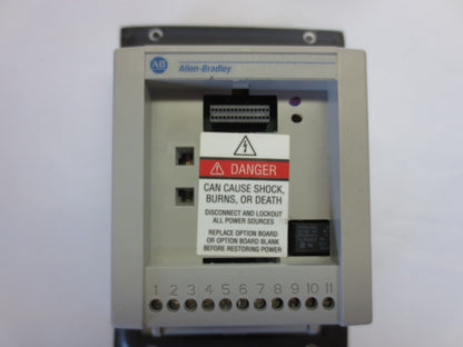 ALLEN-BRADLEY 160-BA02PPS1 W/ 160-B1 & 160-P1 - SMART SPEED CONTROLLER AC DRIVE