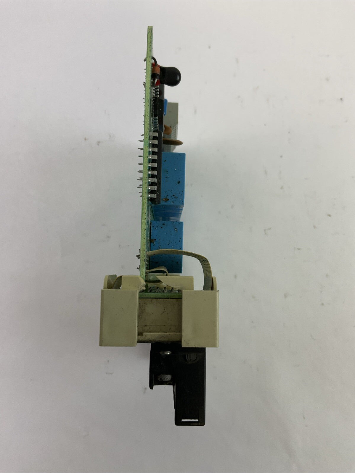 HITACHI POM-RH OUTPUT MODULE 33016133-6 (MISSING LOCKING TABS)
