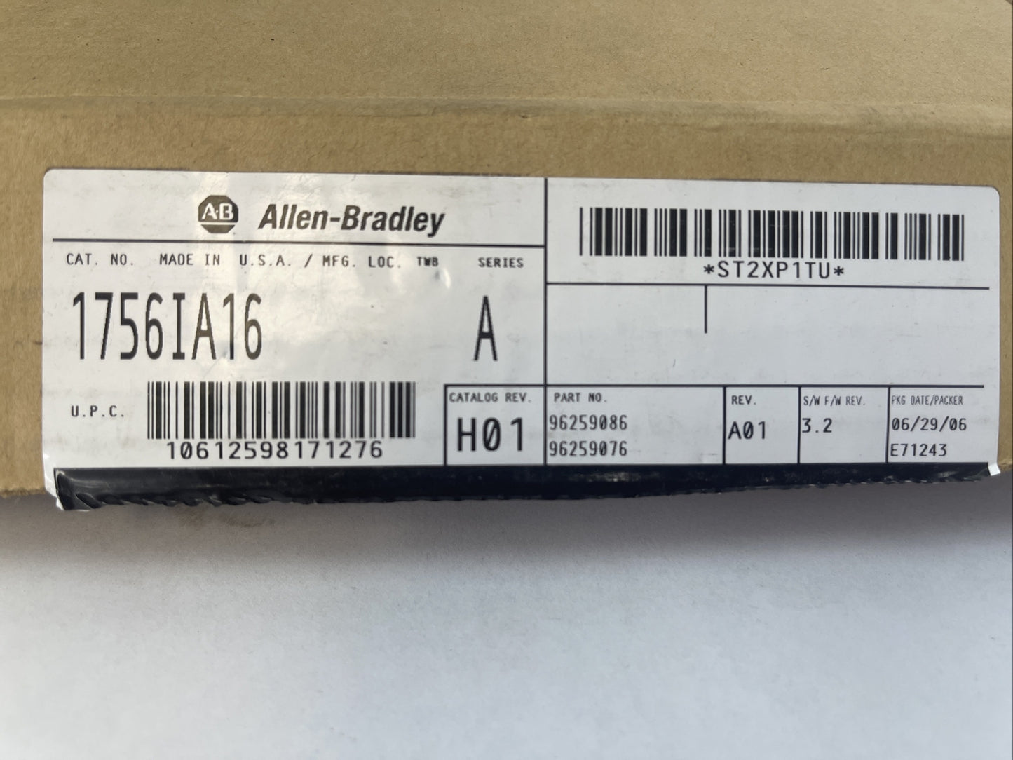 ALLEN BRADLEY 1756-IA16 SER A CATALOG REV H01 F/W REV 3.2 AC INPUT 16PT 120VAC