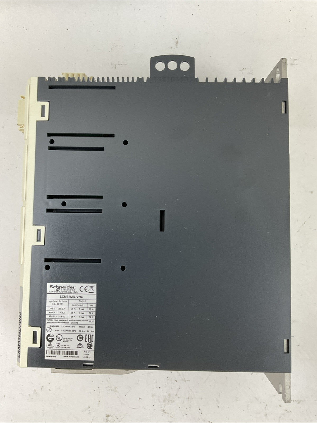 SCHNEIDER ELECTRIC LXM32MD72N4 AC SERVO DRIVE INPUT 3PH 480/400V/208 OUTPUT 7kW