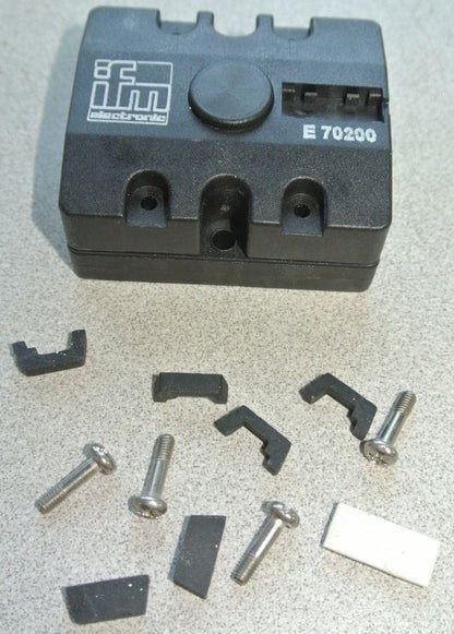 ifm E70200 / M8309-01 - FLAT CABLE SPLITTER BOX - LOT of 5