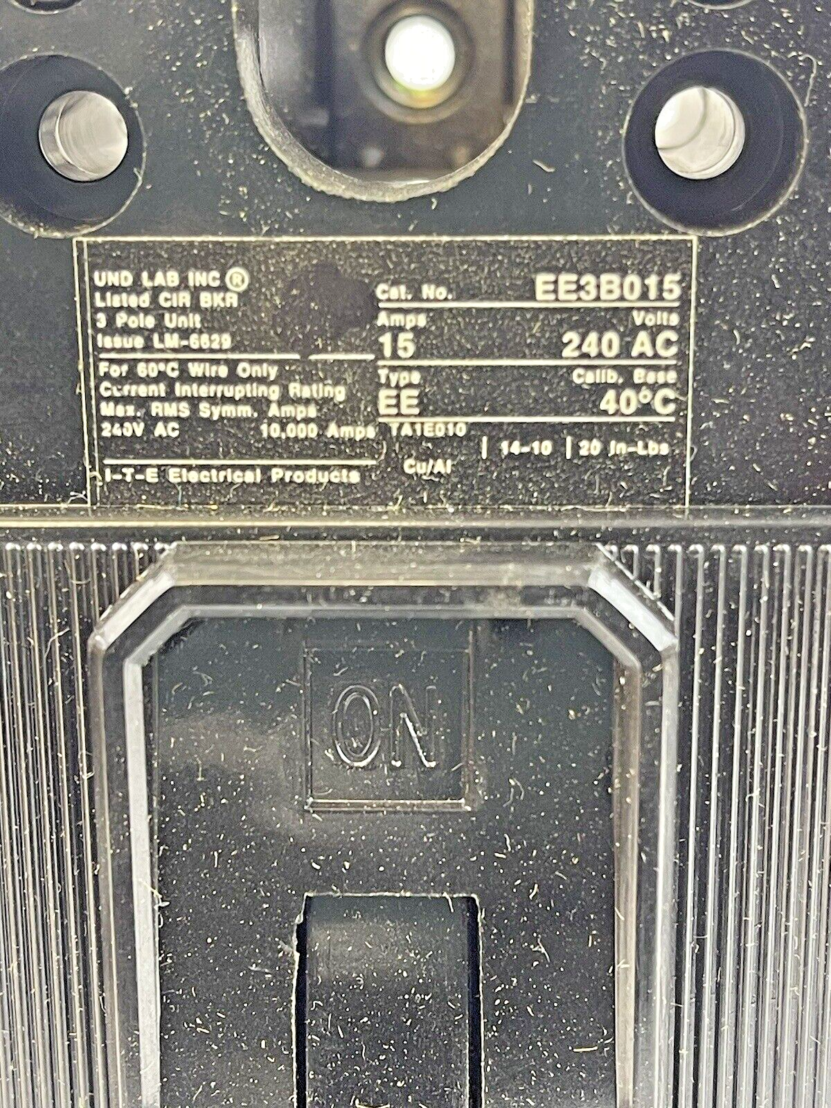 ITE / SIEMENS-EE3-B015-CIRCUIT BREAKER-15 A, 3 POLE, 240 VAC, 250 VDC, EE TYPE