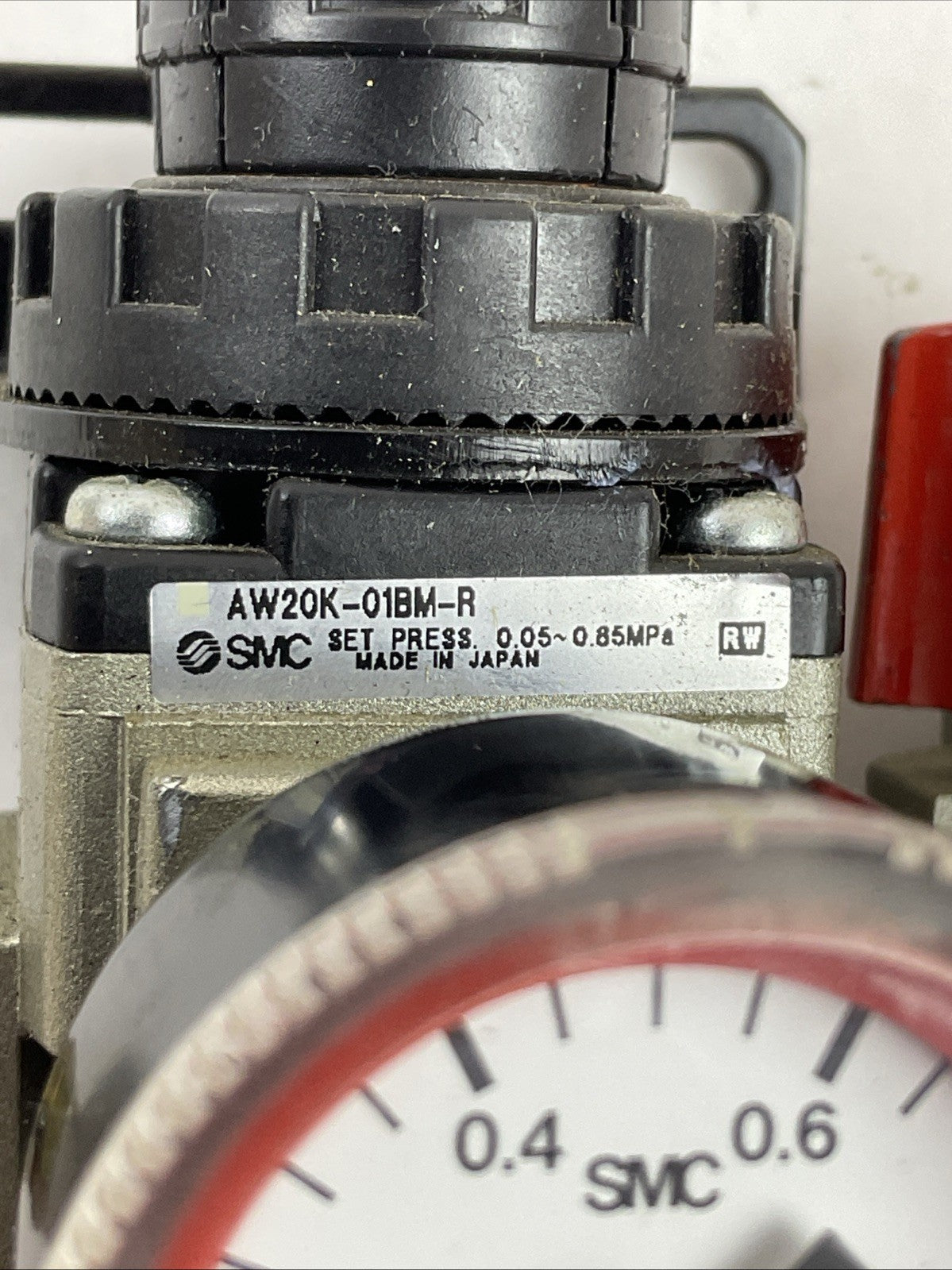 SMC AW20K-01BM-R REGULATOR VHS20-01-R SHUT OFF VALVE
