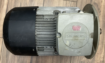 SIEMENS 1LE10231BB234FB4-Z MOTOR 460V 6.5A 1770RPM UD 1211/1483367-002-003