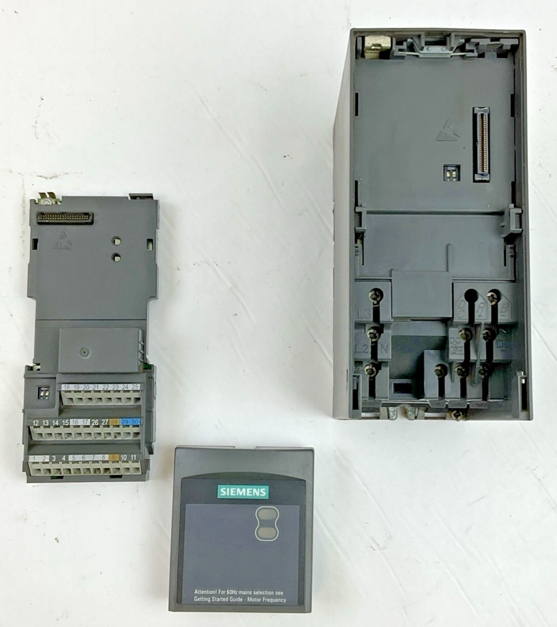 SIEMENS 6SE6440-2UD13-7AA1 FREQUENCY INVERTER MICRMASTER 440 VER. H01/2.21