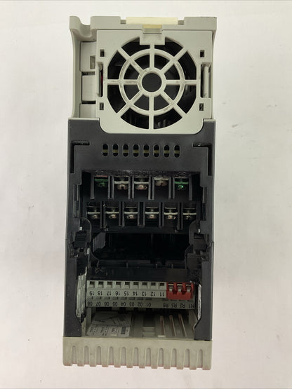 ALLEN BRADLEY 25B-D4P0N104 AC DRIVE FRN 1.003 SER A OUTPUT 0-460VAC