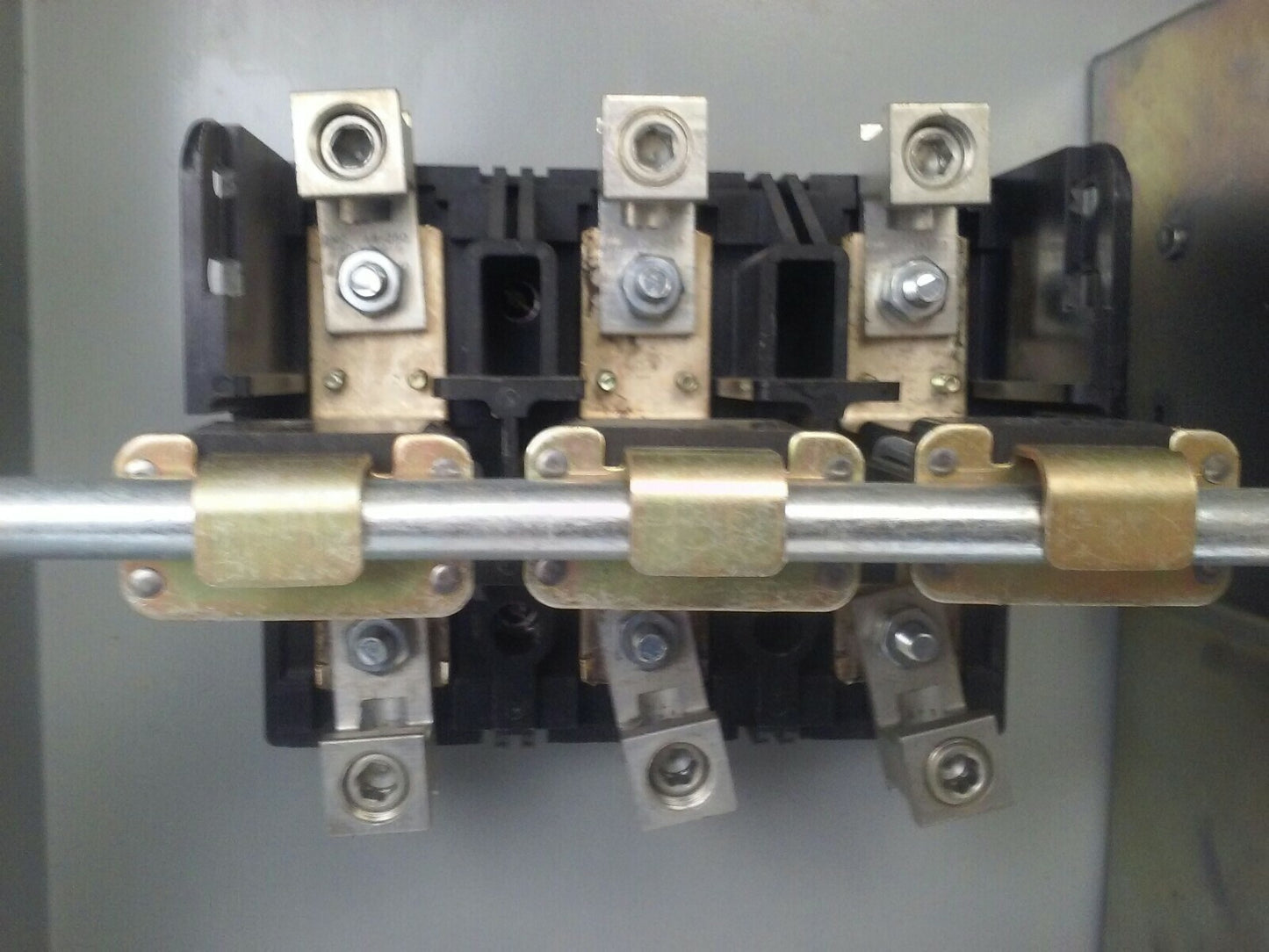 SIEMENS ITE F354 SER. A VACU-BREAK SWITCH CLAMPMATIC 3PH 200A 600V 150HP TYPE 1