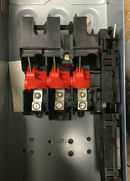 SQUARE D HU361 SAFETY SWITCH SER.F05 30A  TYPE1 ENCLOSURE NON FUSIBLE 600VAC/VDC