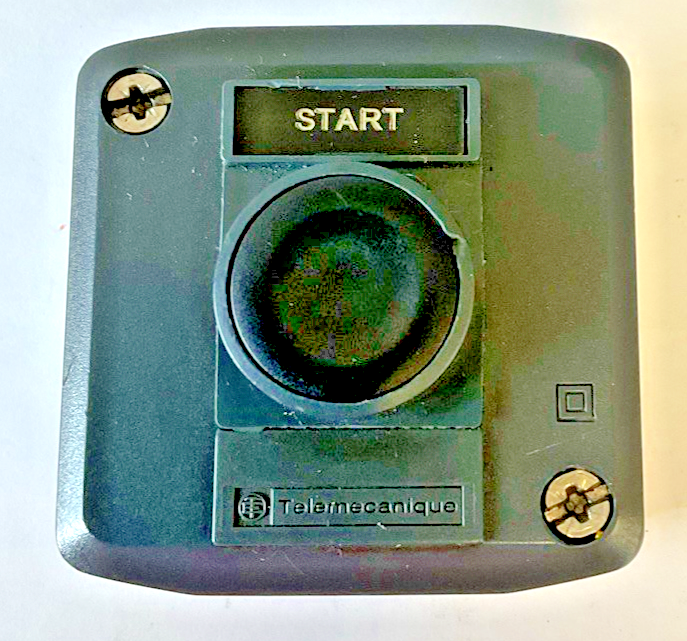 TELEMECANIQUE CM12 PG 13.5 PUSH BUTTON SQUARE D