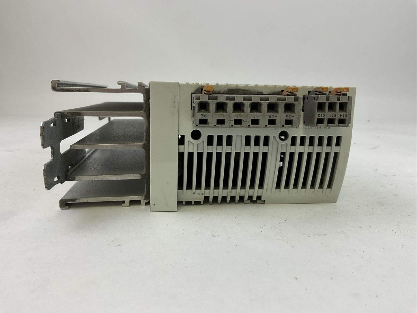 LENZE E82EV751-4C INVERTER OUTPUT 0-400/500VAC 2.4/1.9A 0.75kW/1HP D-31855