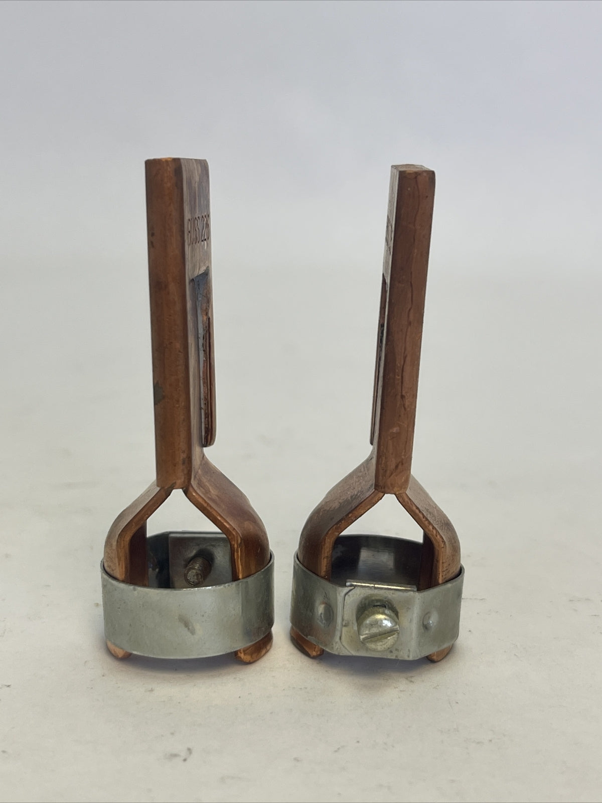 BUSS 226 1 PAIR FUSE REDUCER MAKE 35AMP TO 60AMP 250V FUSETRON OR ORDINARY FUSES