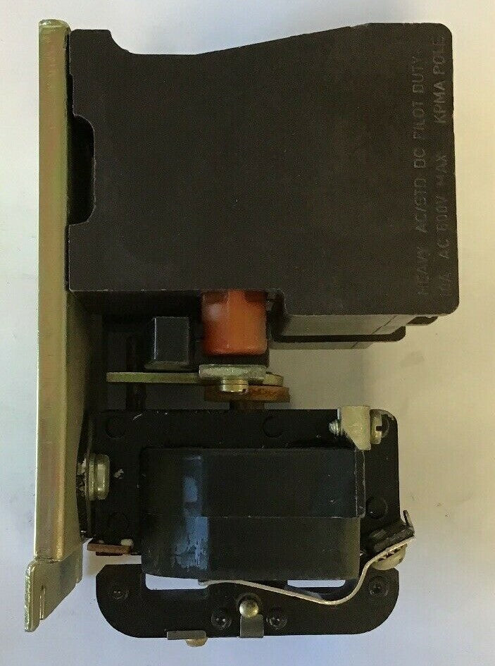 SYLVANIA 5UU3-76 PMA  A.C.RELAY 6 CONT. 120V 60HZ 3N.O./33N.C. 600VAC