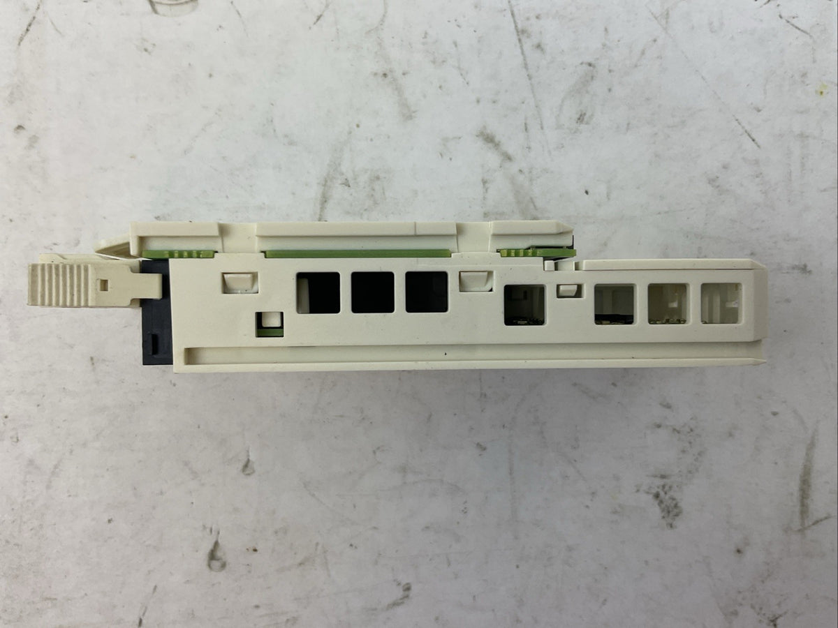 SCHNEIDER ELECTRIC VW3M3302 I/O MODULE 1