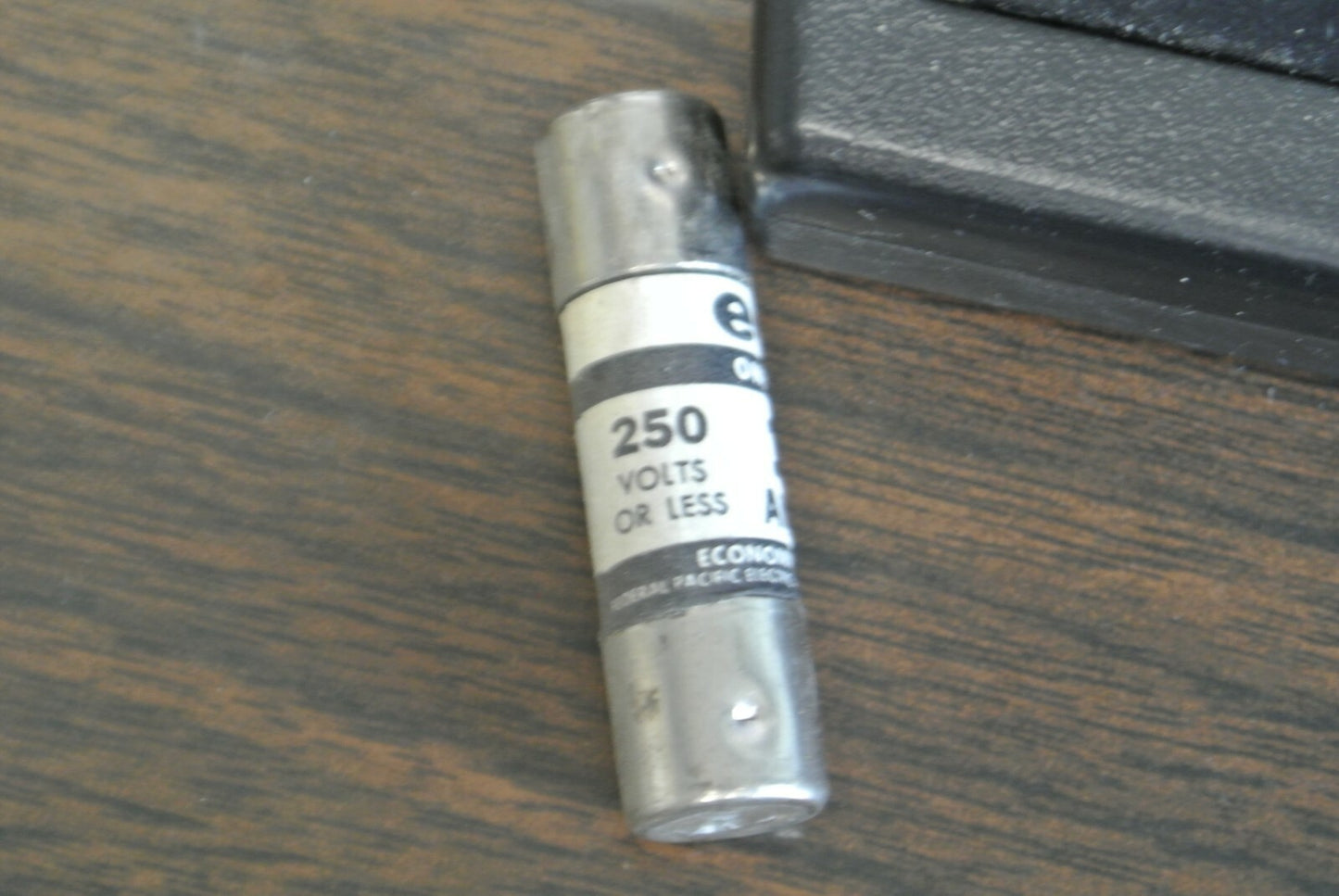 BOX of 10 / ECONOMY / ECO / FPE MOL-1 MIDGET FUSE / 1A / 250V / MOL1